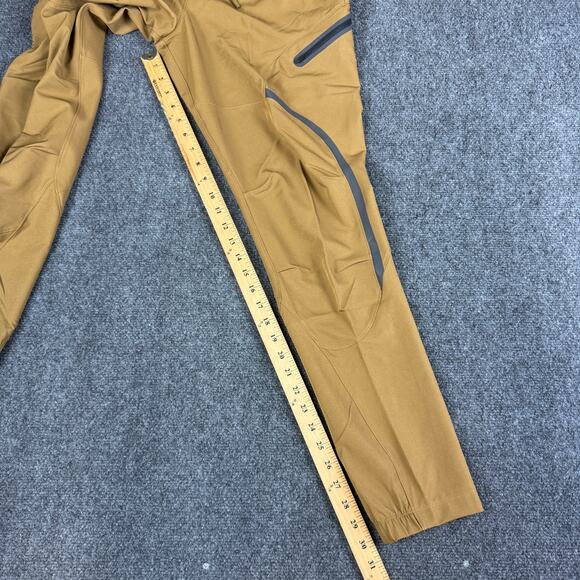 Under Armour Unstoppable Cargo Pants Mens Size M Brown Joggers 1352026-498 NWT - Picture 8 of 10